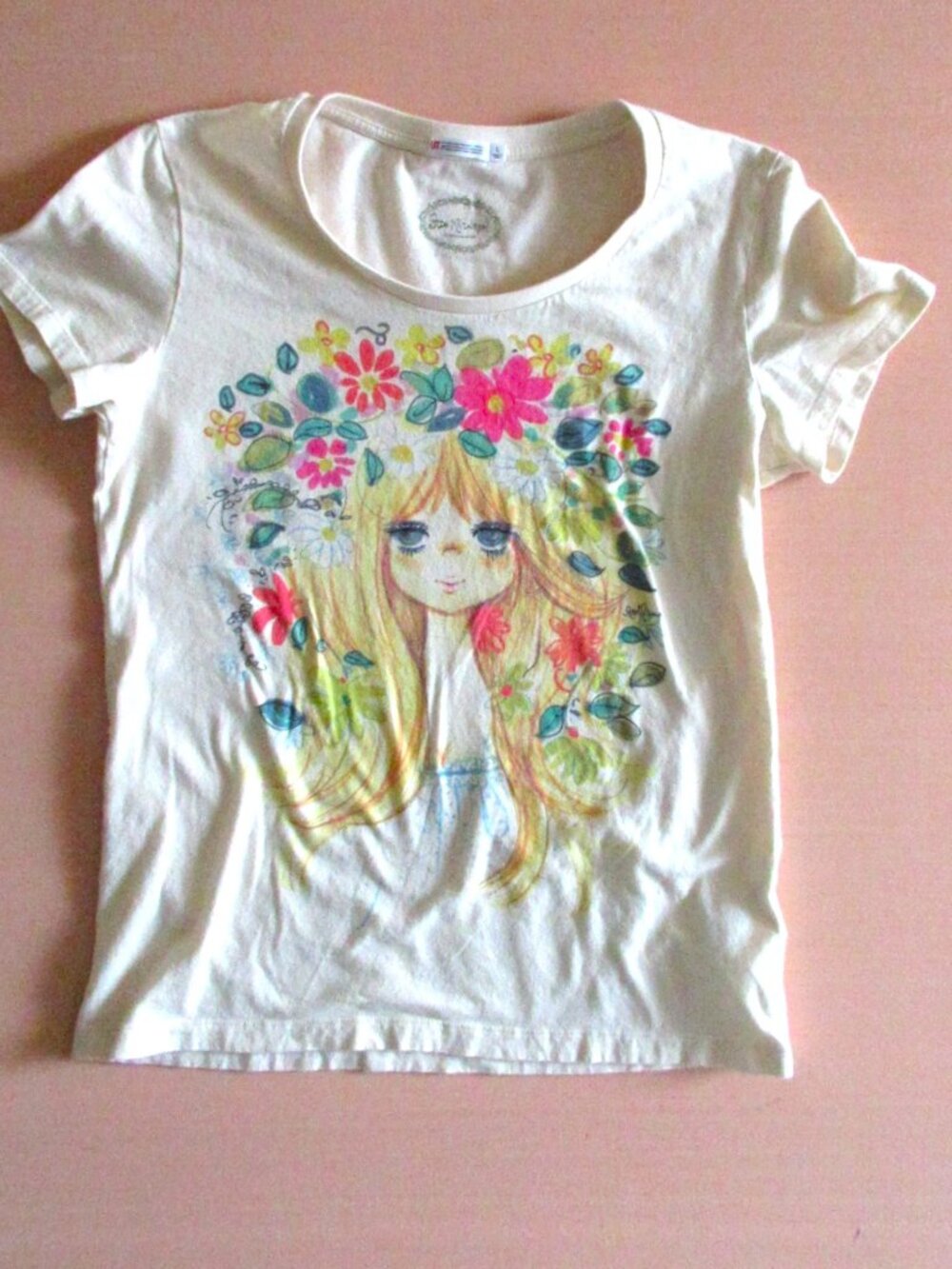 UNIQLO UT Ado Mizumori Floral Girl Graphic Tee Size Large Rare